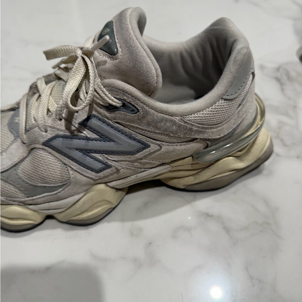 New Balance - Picture 4 of 5